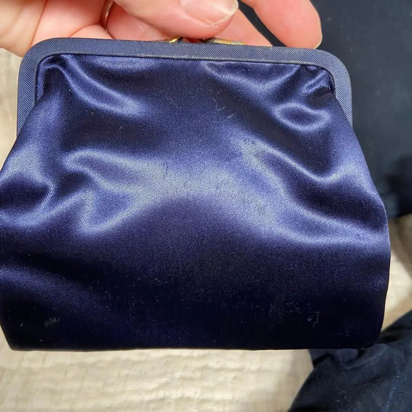 Vintage KORET Calf Suede Clamshell Purse w Accessories - Picture 3 of 15